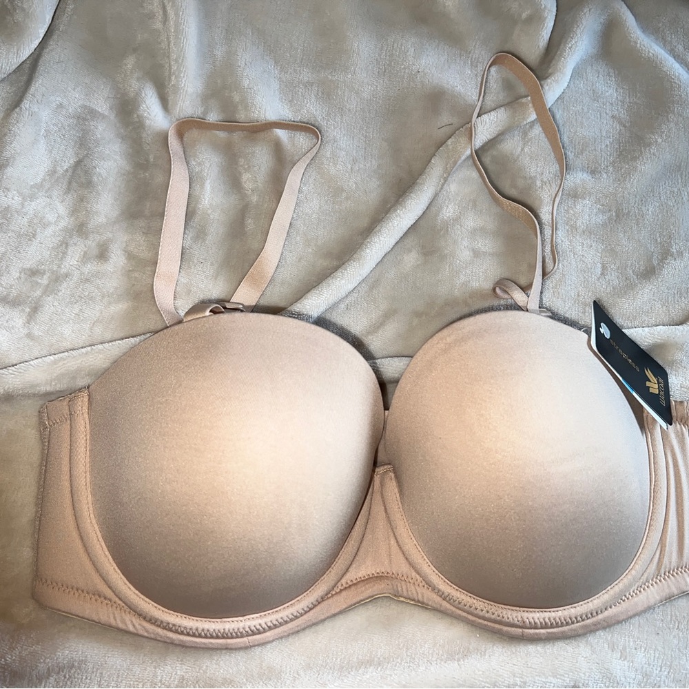 New w Tags 36C Wacoal Stapless Bra. Can wear 4 ways. 5 Star Ratings.